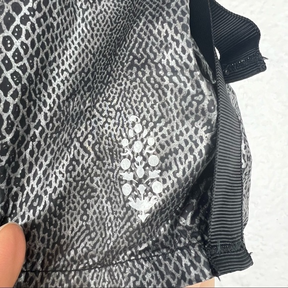 FP MOVEMENT Diamond Back Reflective Short in Black Combo Snakeskin Print, XS - Picture 4 of 9